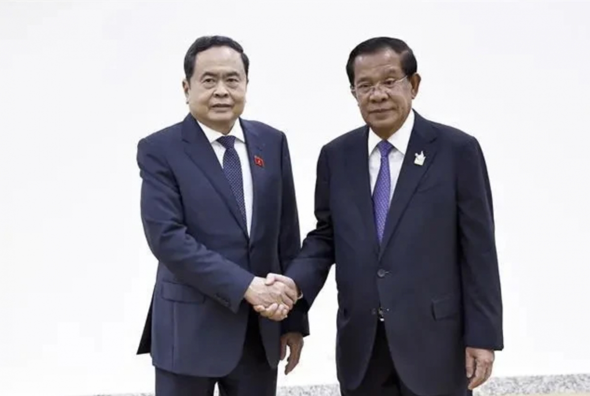 NA Chairman meets with President of Cambodian People's Party, Senate